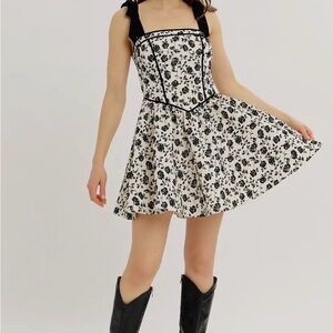 Idem Ditto Cream & Black Floral Corset Mini Dress  Rantuv Stule